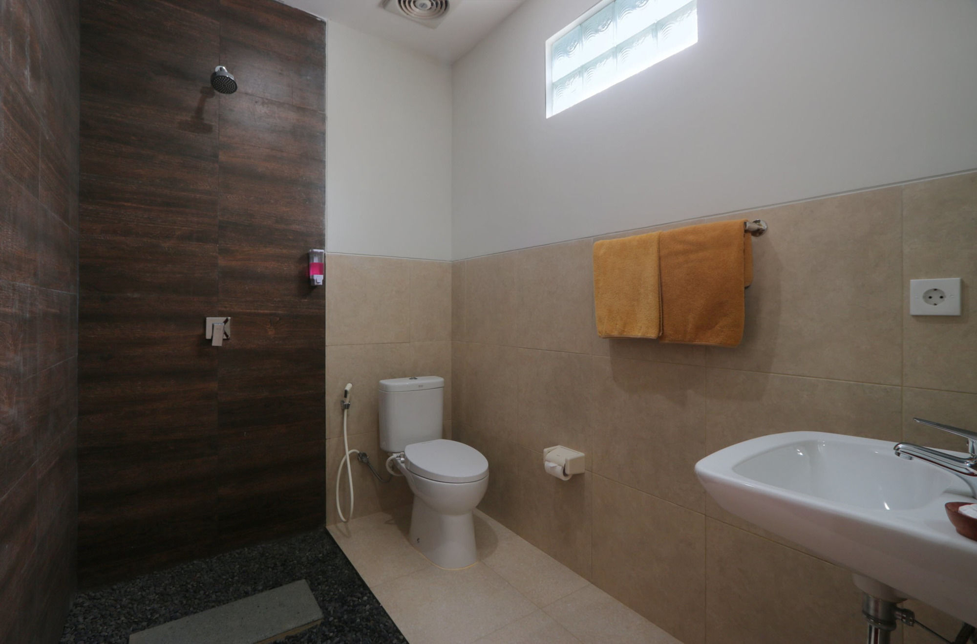 Resort Avisara &